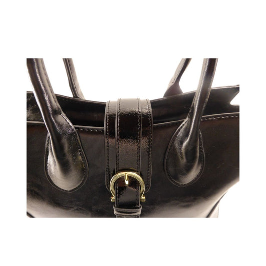 Draufsicht Detail Schwarze Umhängetasche mit stabilen griffen und verstellbarem Schultergurt