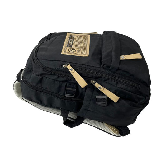 Vielseitiger Freizeit- & Schulrucksack in schwarz