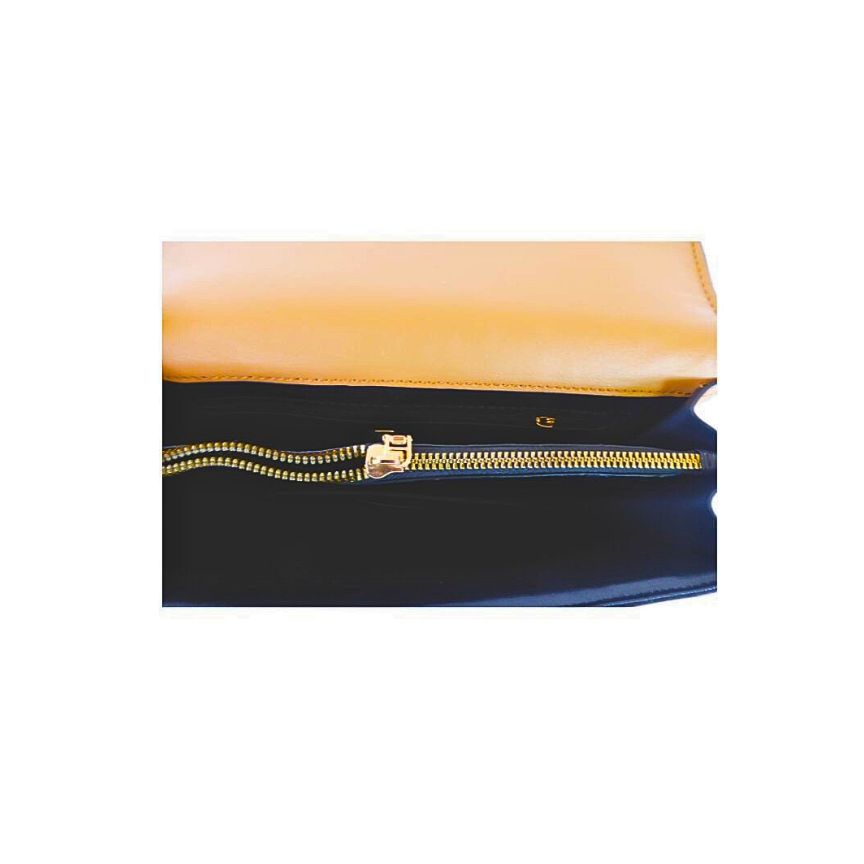 Edle Damen Handtasche - Schultertasche mit Stil & Struktur