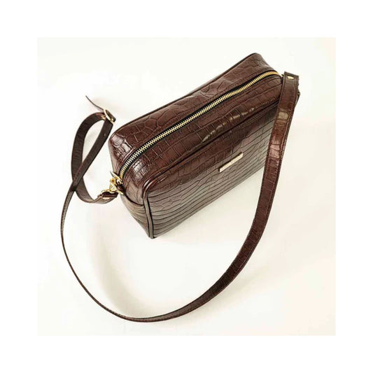 Draufsicht auf die beliebte handgefertigte schokoladenbraune Lederhandtasche mit langem Riemen