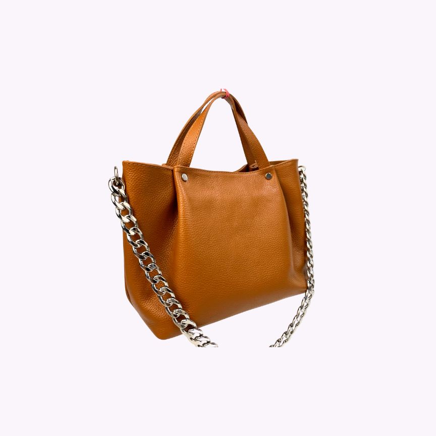Seitenansicht der Damen Leder Umhängetasche mit Kettenriemen und metal details braun