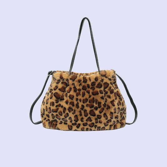 Stilvolle Damen Schultertasche aus Faux-Fur - weich, leicht und modern