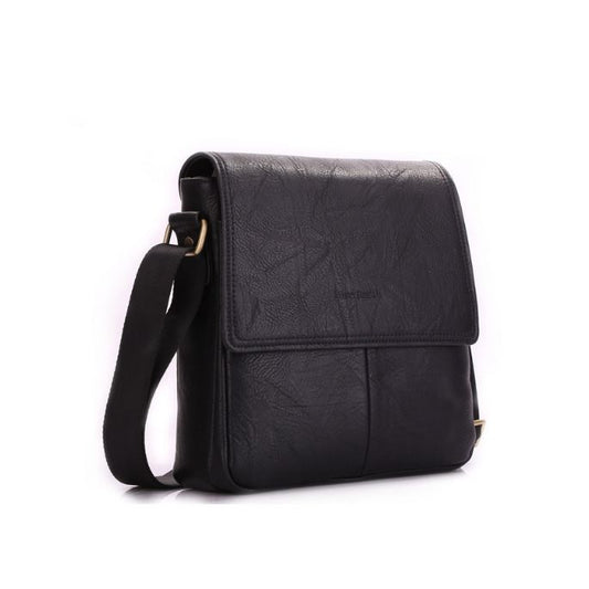 Seitenansicht moderner Herren Messenger Bag, geräumig, diverse Fächer, in kastanienbraun, camel, schwarz