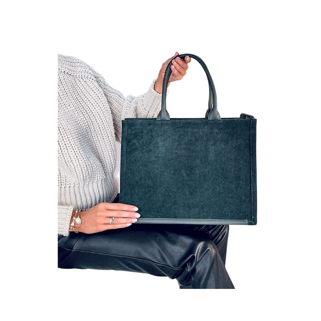 Stabile Einkaufstasche mit Lederdetails, Tragegriffen und Schultergurt