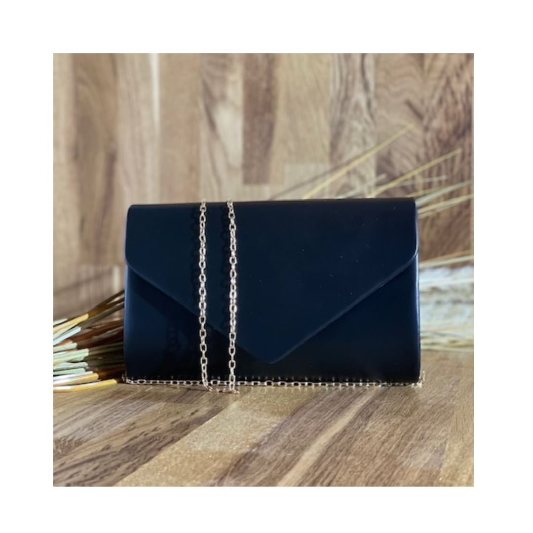 Luxuriöse Abendhandtasche für Damen mit goldfarbener Kette