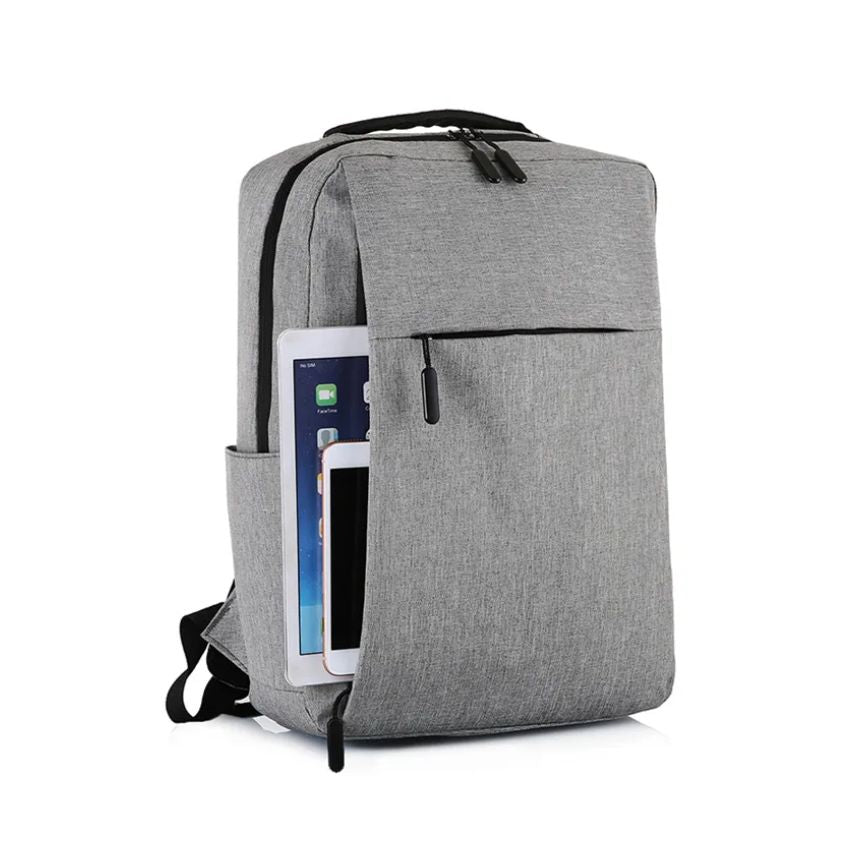 Moderner Rucksack mit USB-Anschluss - 3 Fächer