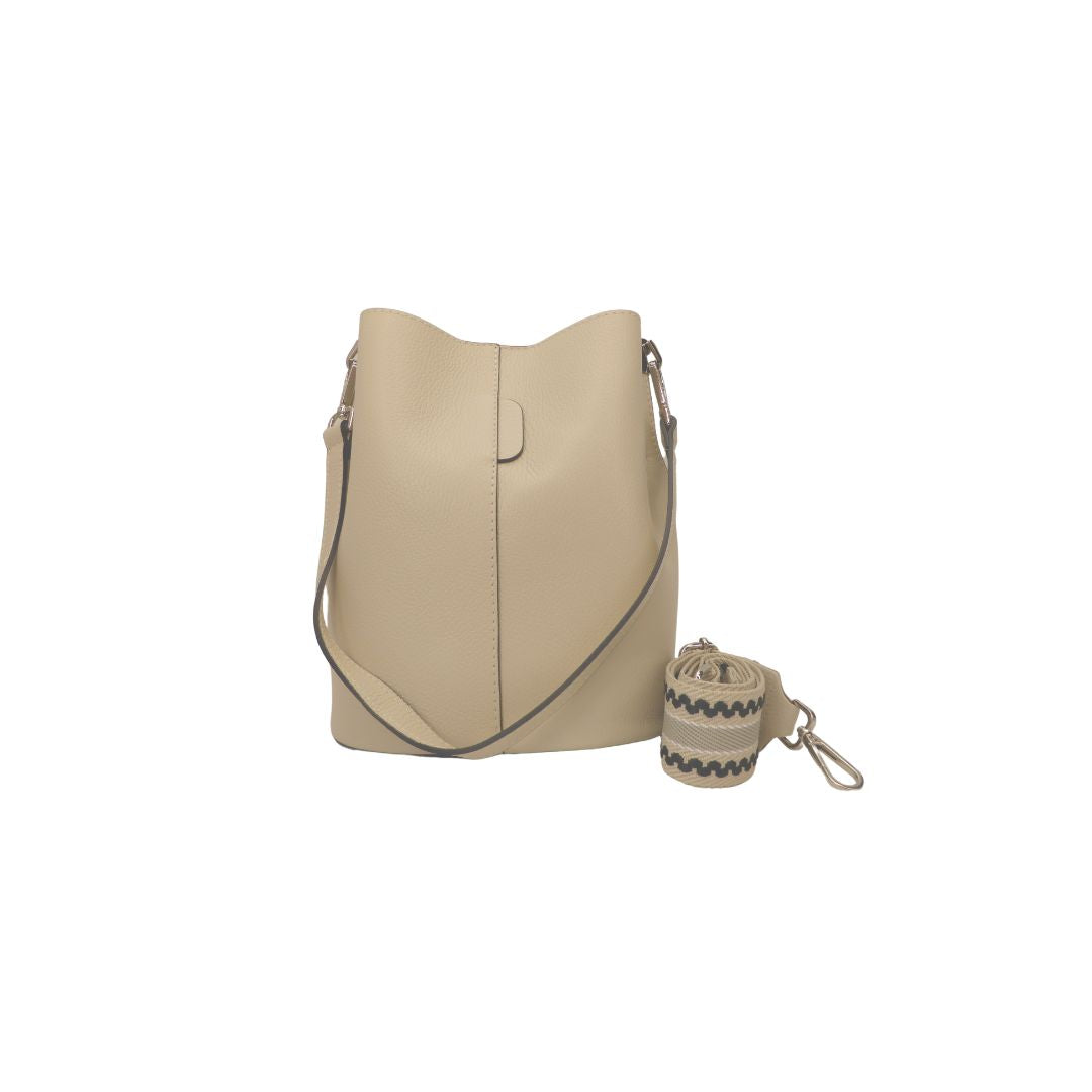 Eimertasche mit Vintage Gurt