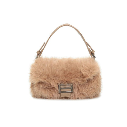 Damen Handtasche aus Faux-Fur - weich, leicht und modern