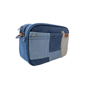 Demin Crossbody Bag - Edle Patches, breiter Gurt und zwei Fächer