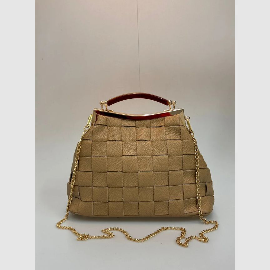 Elegante Leder Clutch in gewebtem Design - Stylische Handtasche für besondere Anlässe