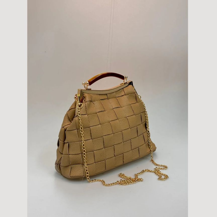 Elegante Leder Clutch in gewebtem Design - Stylische Handtasche für besondere Anlässe