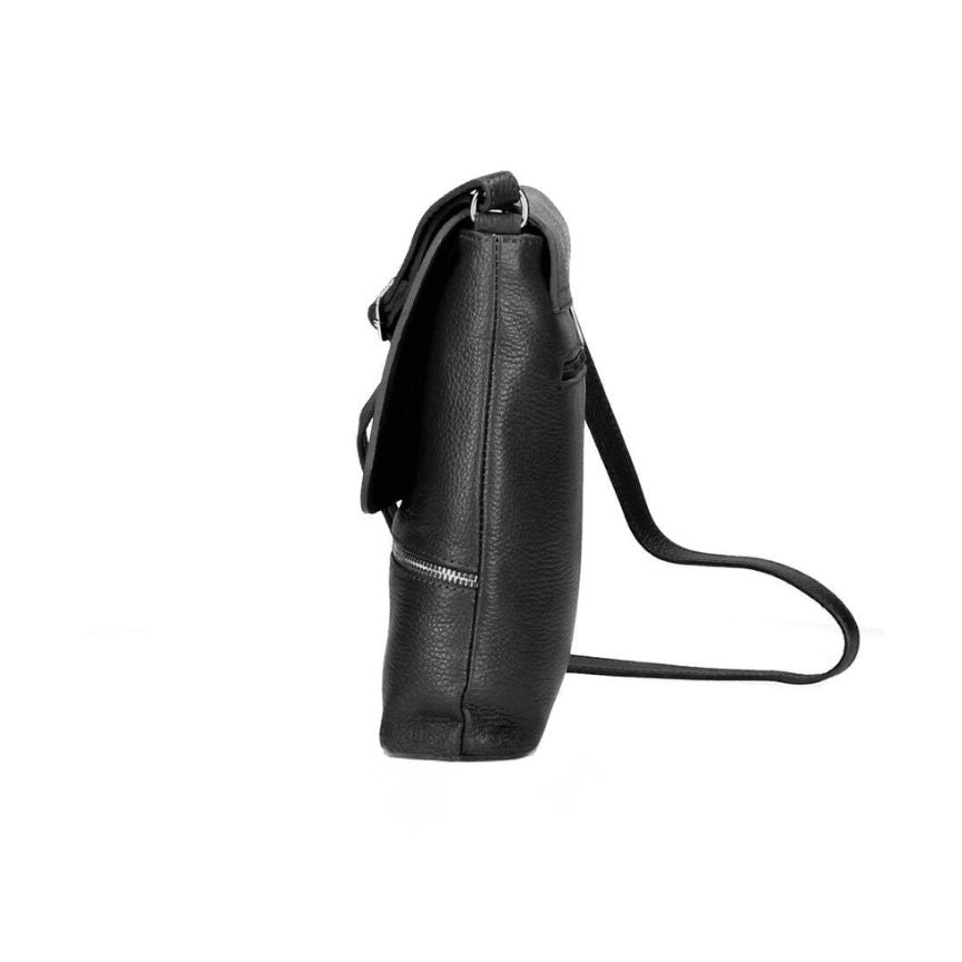 Leder Crossbody-Bag mit Klappe und dekorativem Silberstreifen - Alltagstauglich