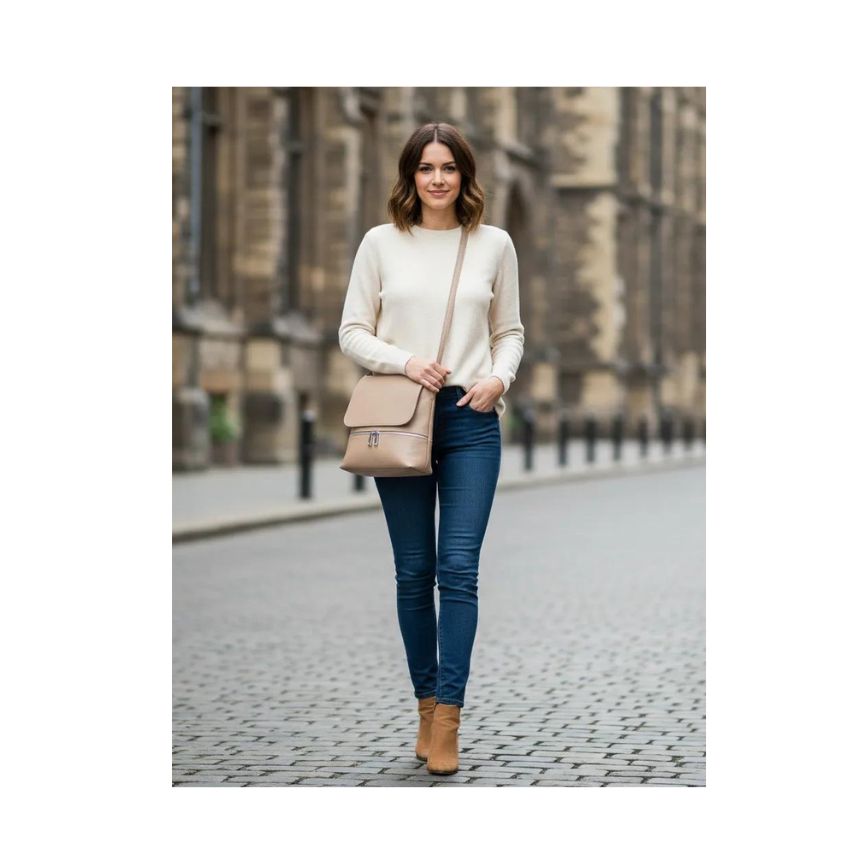 Leder Crossbody-Bag mit Klappe und dekorativem Silberstreifen - Alltagstauglich
