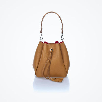 "Eva" - Minimalistische Beuteltasche aus Leder mit Kordelzug