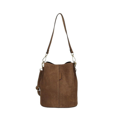 Mittelgroße Eimertasche aus feinem Wildleder - weich, edel & vielseitig