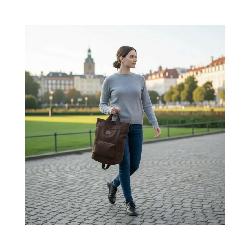 Mittelgroßer Damen Rucksack aus Cord mit Front- und Rückseitentasche
