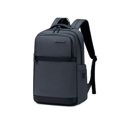 Mittelgroßer, wasserabweisender, robuster Rucksack mit Laptopfach