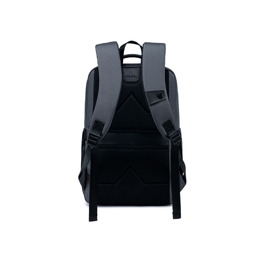 Mittelgroßer, wasserabweisender, robuster Rucksack mit Laptopfach
