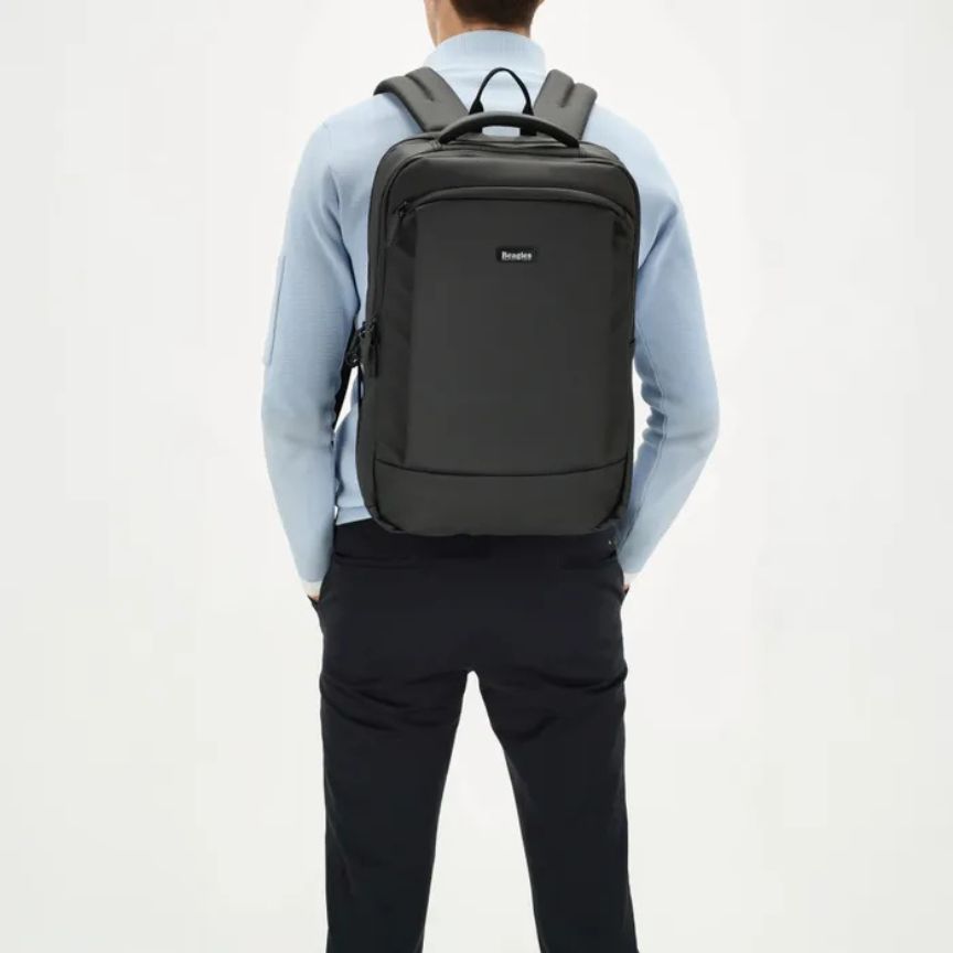 Moderner, praktischer Multifunktions-Rucksack für Alltag & Arbeit