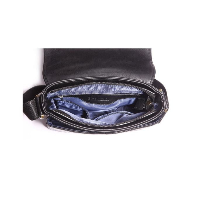 Draufsicht Innenansicht moderner Herren Messenger Bag, geräumig, diverse Fächer, in kastanienbraun, camel, schwarz