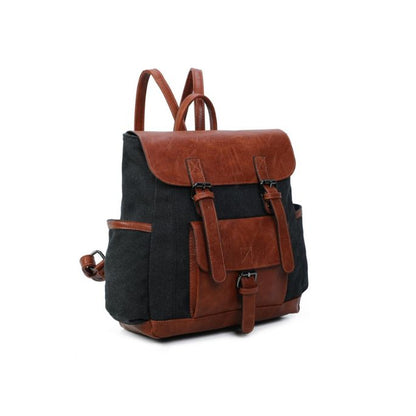 Geräumiger Rucksack Backpack praktisch