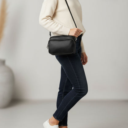 Minimalistisch Leder Crossbody Bag mit 3 Fächern - Alltagstauglich